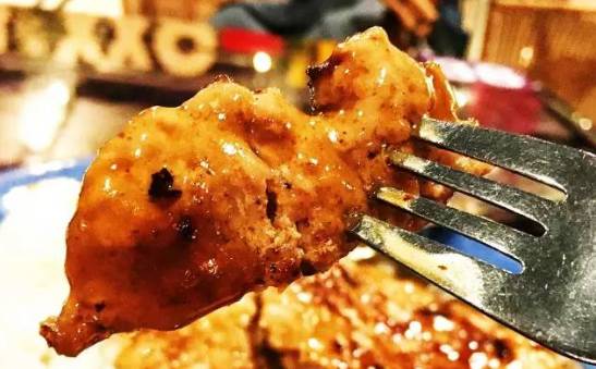 小巷中的秘密美食宝藏，最新基ZZ美食探秘